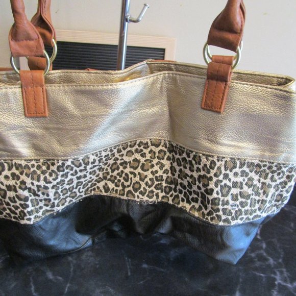 Payless Shoesource Vinyl Cheetah Print Purse - Picture 6 of 8